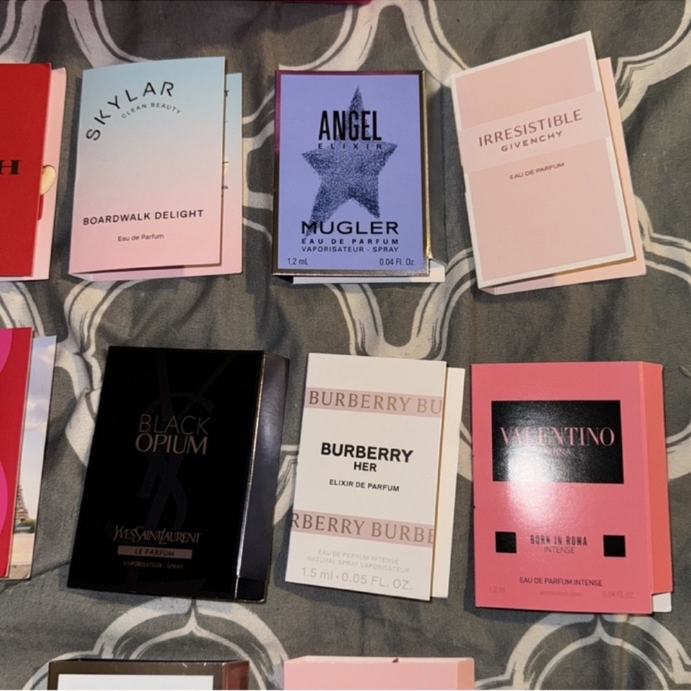 16PCS MIXED SAMPLES + FREE MAKEUP BAG - Picture 6 of 6
